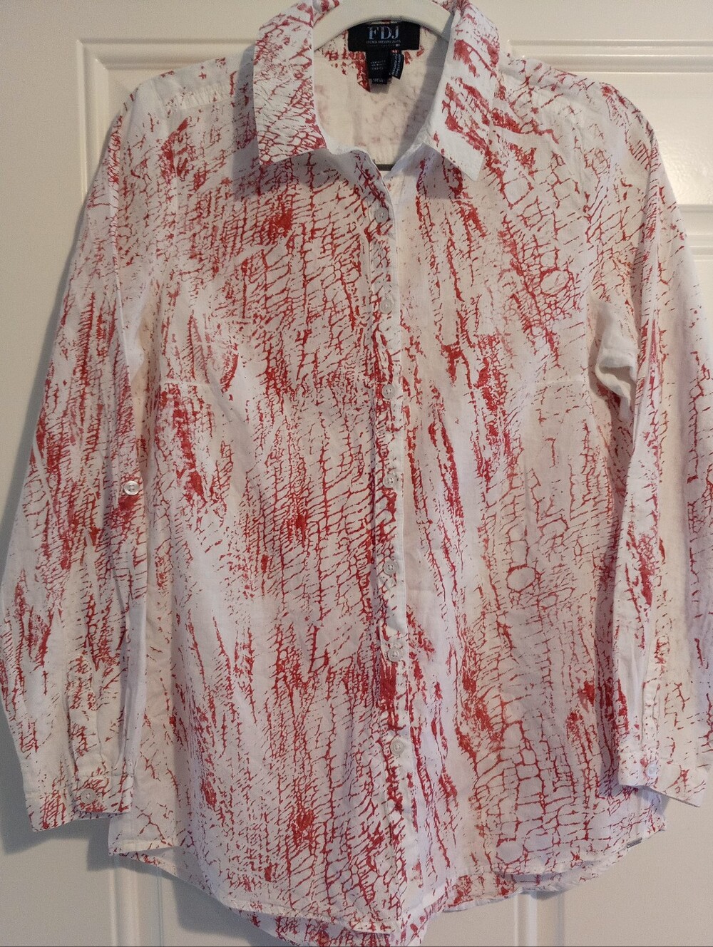FDJ WHITE/CORAL LAINT SPLATTER DESIGN BUTTON FRONT DRESS SHIRT WOMEN'S SIZE 6